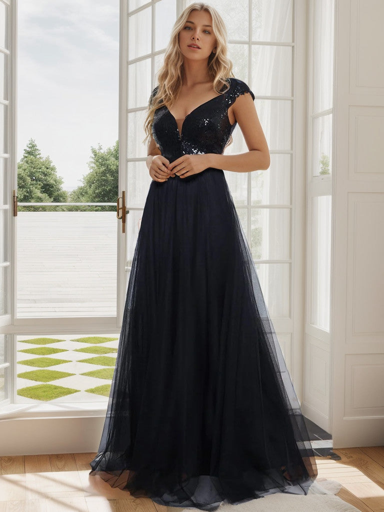 Schulterfreies Maxi-Abendkleid aus Tüll mit glänzendem Pailletten-Oberteil
